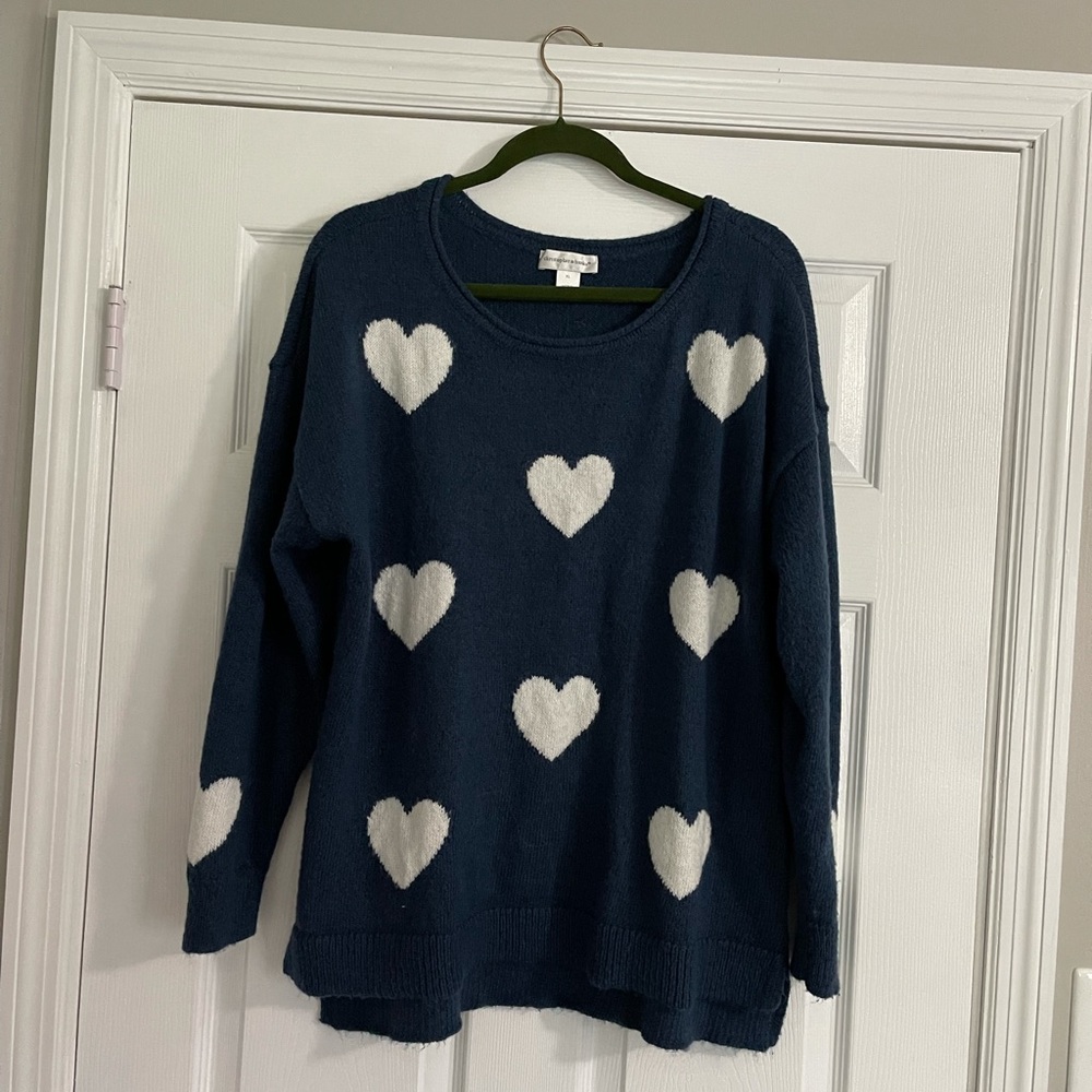 Christopher Banks pull over sweater.